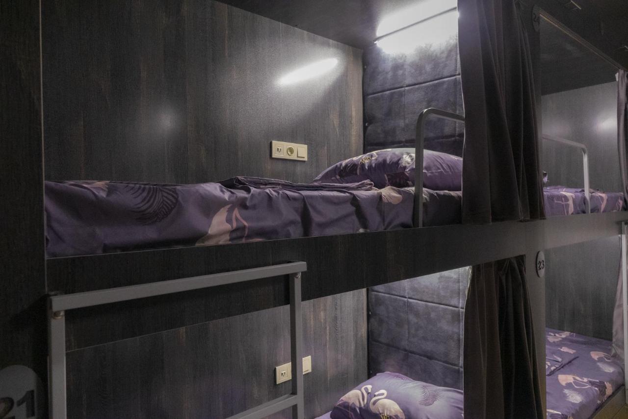 Midcity Hostel 예레반 외부 사진
