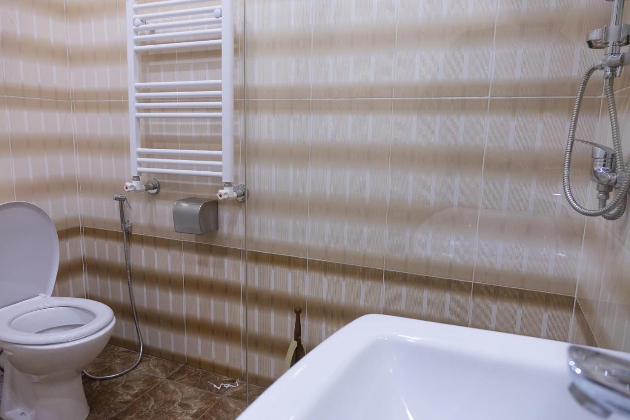Midcity Hostel 예레반 외부 사진