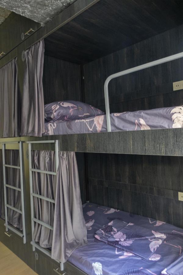 Midcity Hostel 예레반 외부 사진