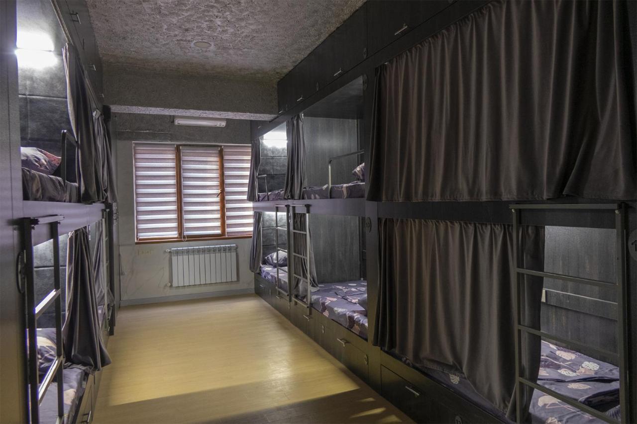 Midcity Hostel 예레반 외부 사진