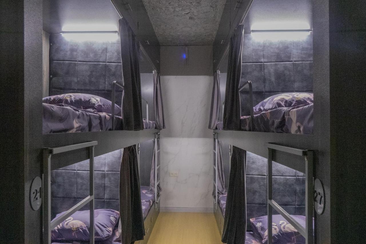 Midcity Hostel 예레반 외부 사진