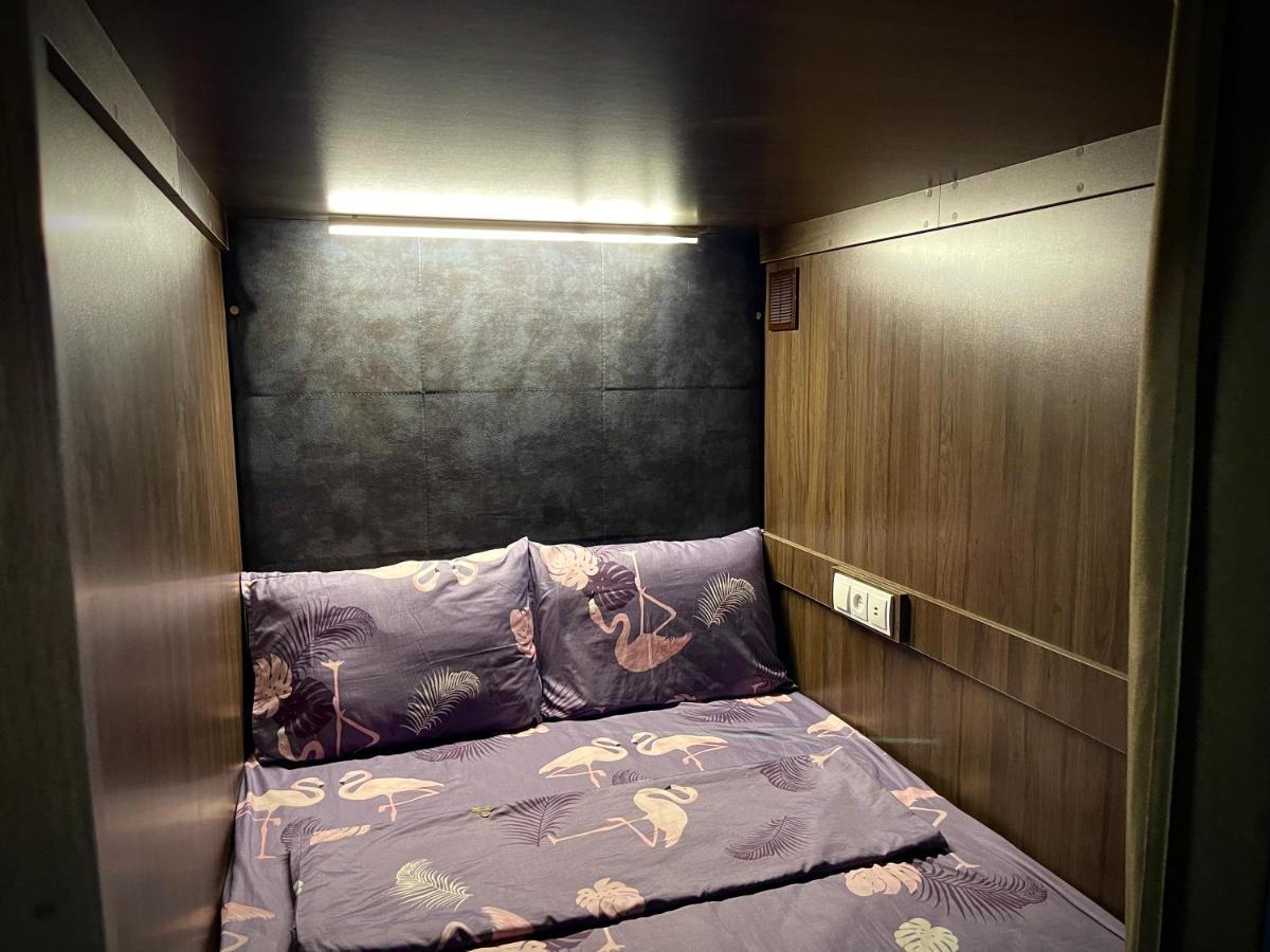 Midcity Hostel 예레반 외부 사진
